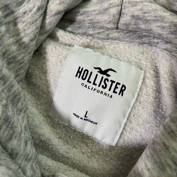 WOMENS HOLLISTER EMBROIDERED CROPPED HOODIE - Picture 2 of 4